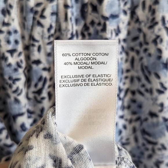 Lucky Brand Smocked Flowy Floral Flower Short Sleeve Top - Picture 6 of 10